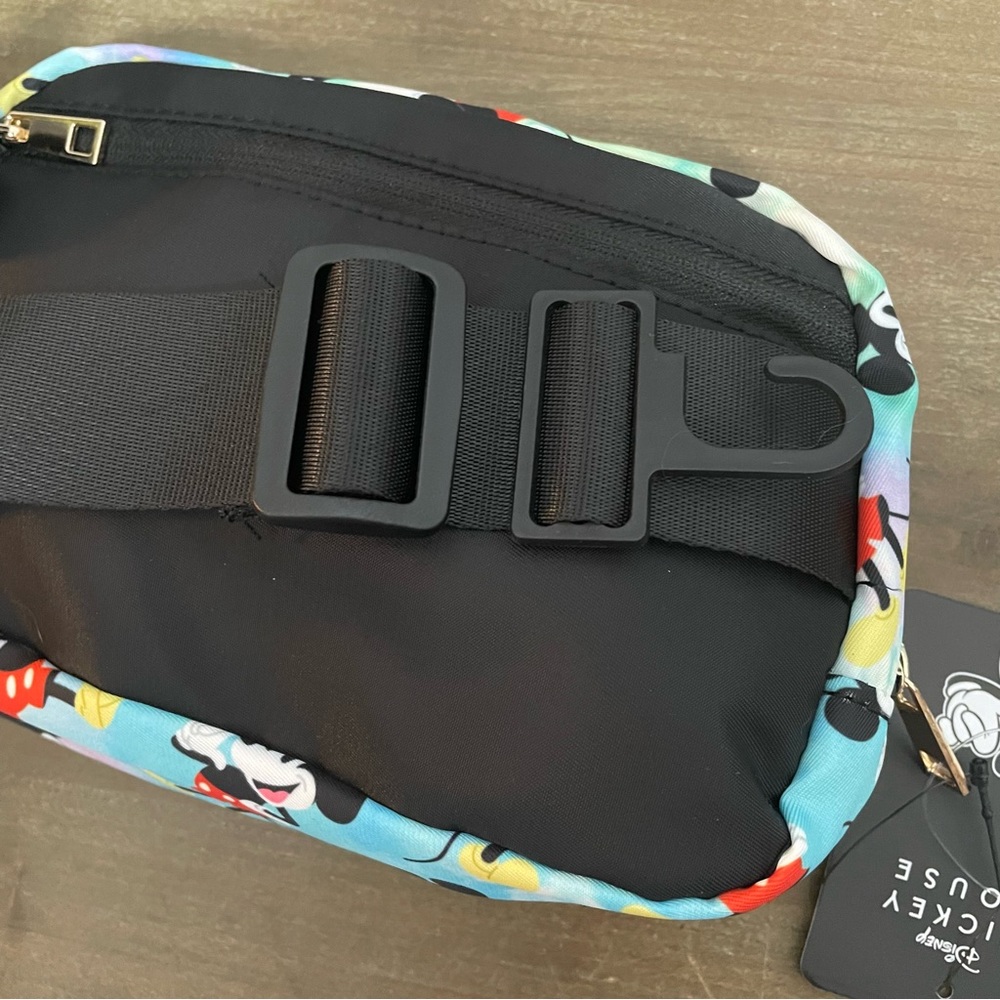 SOLD Disney Mickey Belt Bag/Fanny Pack - Picture 9 of 9
